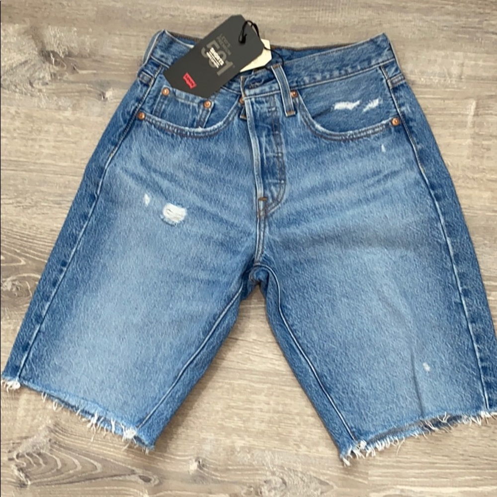 Levi knee length shorts